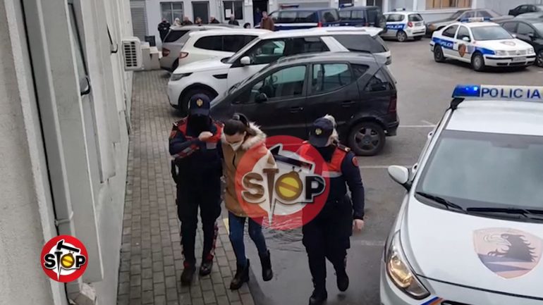 Video/ Momenti i arrestimit të infermieres që grabiti pacientin e intubuar infermiere 1
