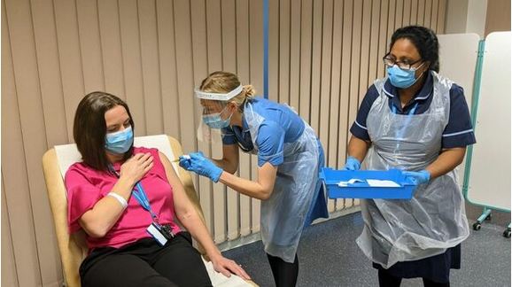 Si funksionon vaksina me një injeksion e grupit Johnson & Johnson iriri