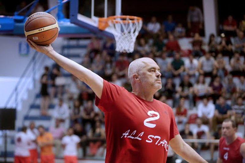 Rama u kritikua se hyri me mik në ekipin e basketbollit, rrëfehet ish-kampioni dhe zbulon detajin e rëndësishëm për kryeministrin rama basketbollist