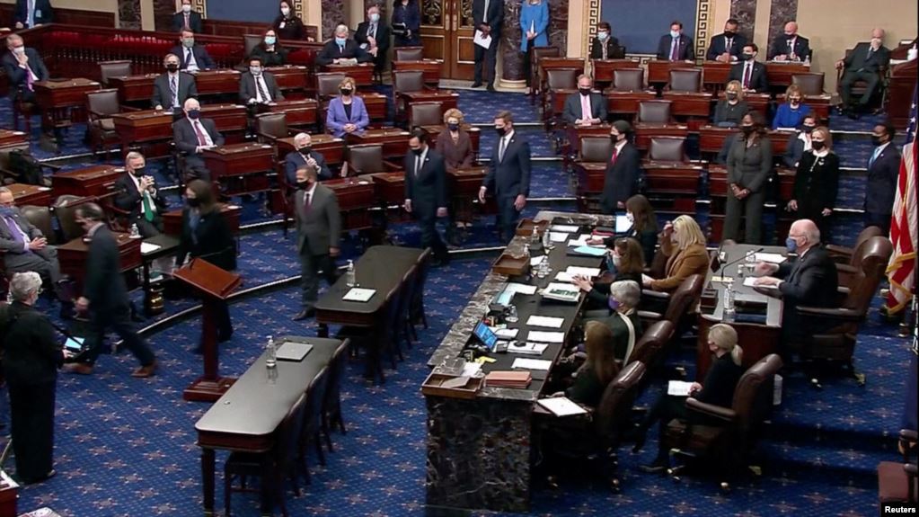 Senati i hap rrugë gjyqit ndaj ish-presidentit Trump senati