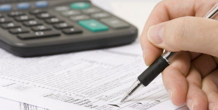Ulja e pragut dhe heqja e TVSH për profesionet e lira: Të gjitha ndryshimet fiskale që hynë në fuqi këtë vit tatime