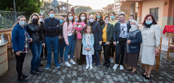 Spiropali mesazh Nokës nga Paskuqani: Politikës që zotohet se do presë gishta e do nxjerrë sy, i ka ardhur fundi! 154932970 10160649876732926 3885675740571343737 o 696x333 1