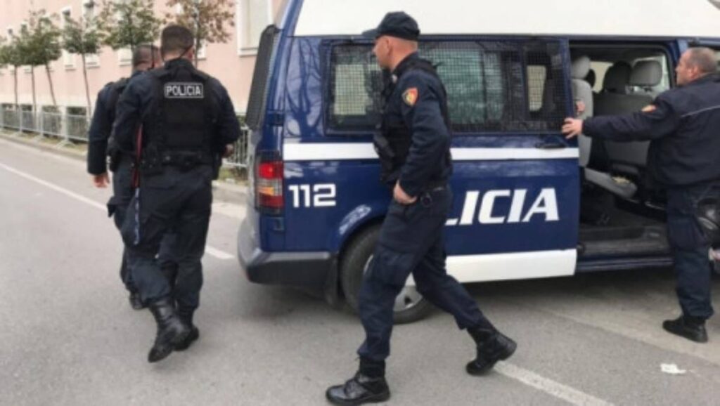 Theu masën e sigurisë “arrest shtëpie”/ 47-vjeçari bie në pranga, policia jep detaje mbi ngjarjen Arrestimi 1