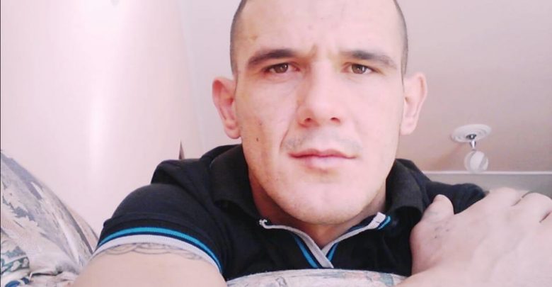 Nipi i tij dyshohet për vrasjen e dy biznesmenëve, i lihet mesazh kërcënues në derën e shtëpisë Skënder Likës: 8 plumba… Ilir Xhepa