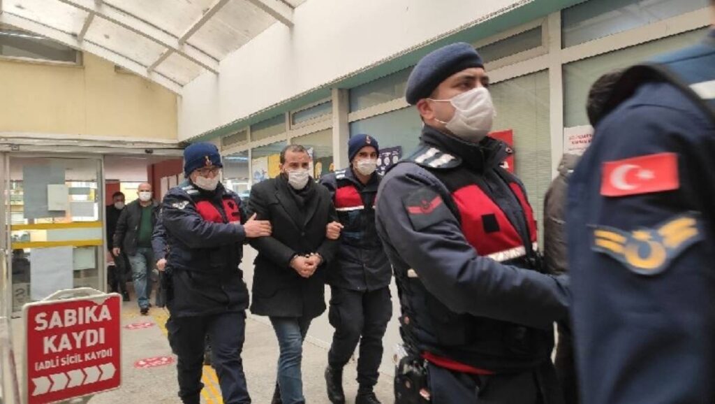 Rrëmbyen dhe ekzekutuan 13 persona në një shpellë, arrestohen 718 persona në Turqi mes tyre dhe zyrtarë Ministria e brendshmse 1