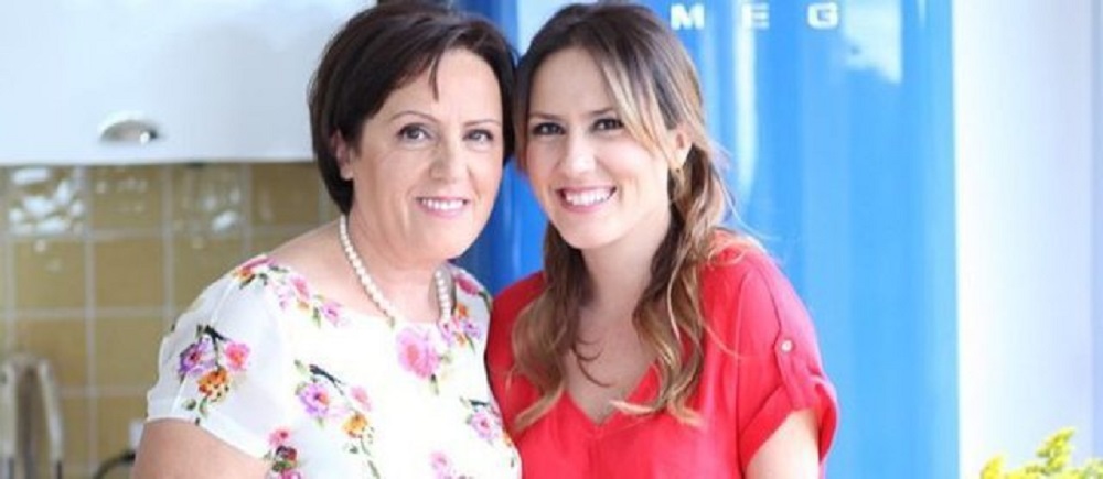 E ëma feston sot ditëlindjen, Arbana Osmani i bën urimin special me foton që ajo nuk e do arbana mamaja