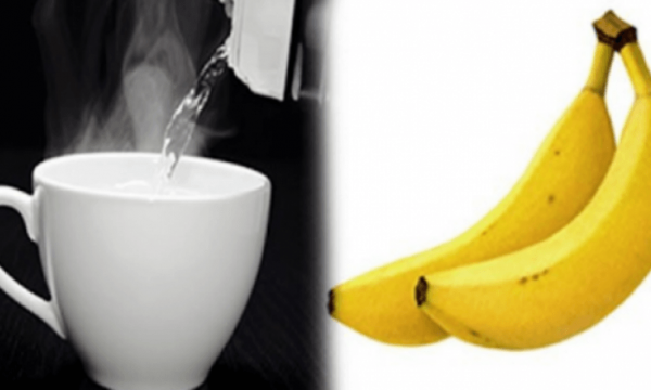Uji i ngrohtë dhe banane, kombinimi perfekt për mëngjes banane uje i ngrihte