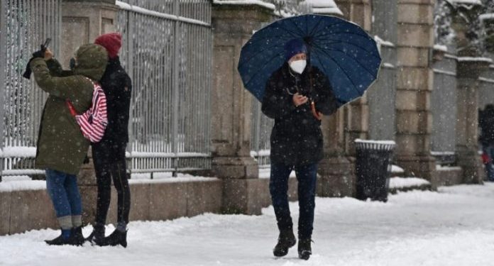 Acari siberian përfshin Italinë, përplasje masive makinash në veri itali