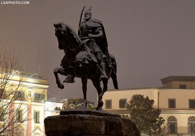tirana 4