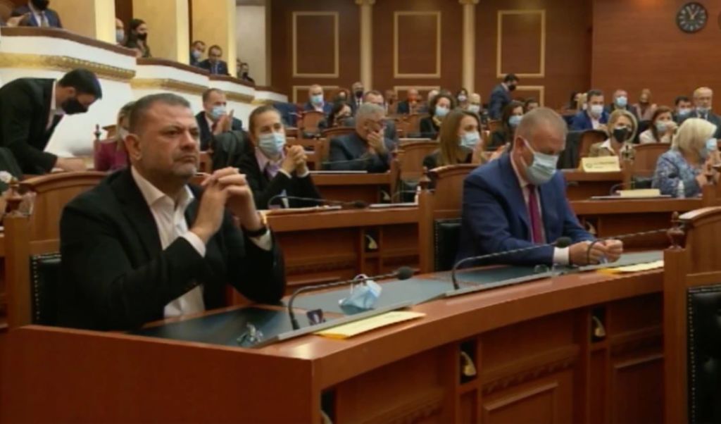 SHBA nuk e do në fletën e votimit, Ilir Beqaj tregon nëse Partia Socialiste do të bashkëpunojë me PSD-në e Tom Doshit tom doshi 1