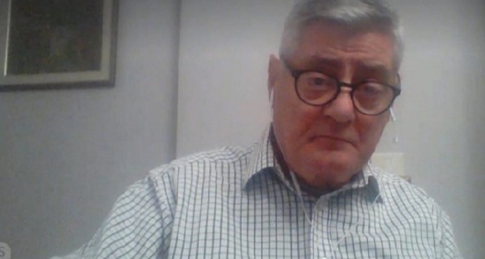 Dashamir Shehit ia shtrojnë me raki e qepë të njoma 1609955049 Sequence03.00113608.Still017