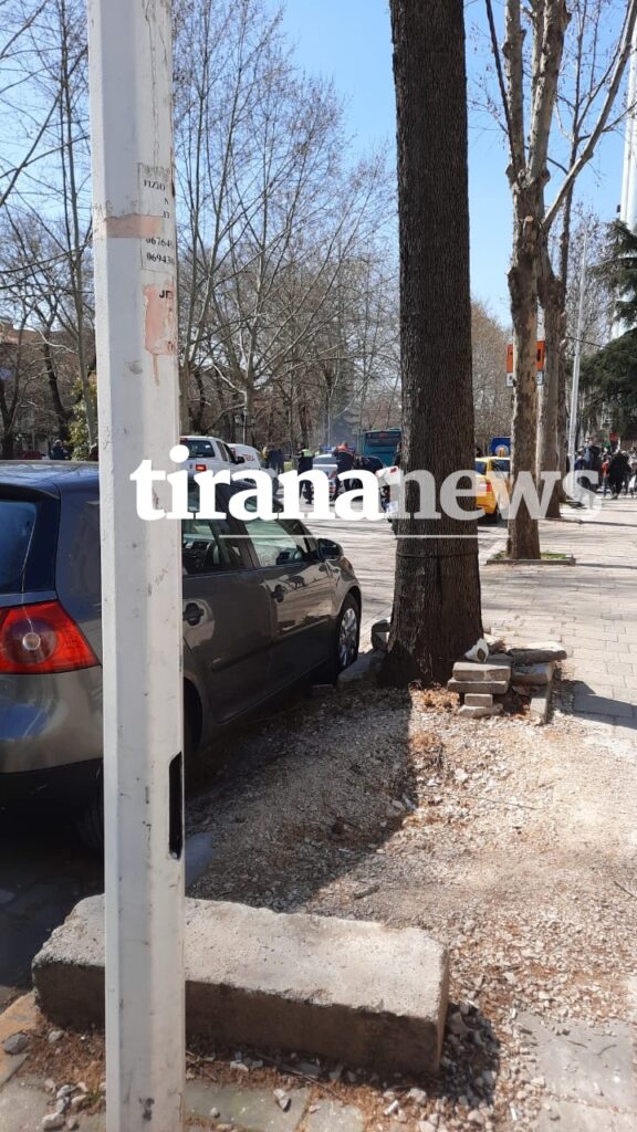 E reja përplas me makinë një vajzë, shoqërohet nga policia mes britmave: Çfarë bëra? 2 2 29
