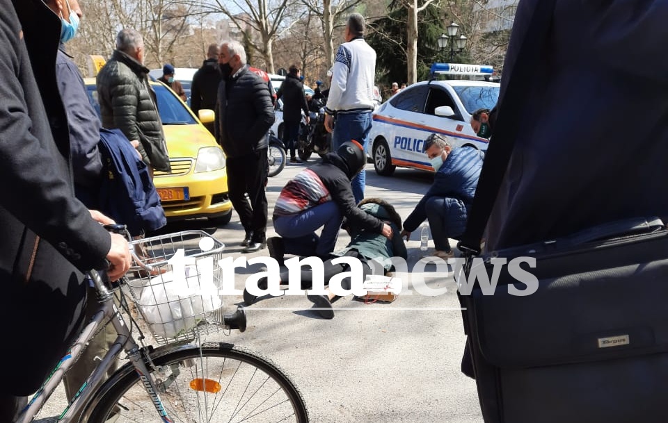 E reja përplas me makinë një vajzë, shoqërohet nga policia mes britmave: Çfarë bëra? 4 12