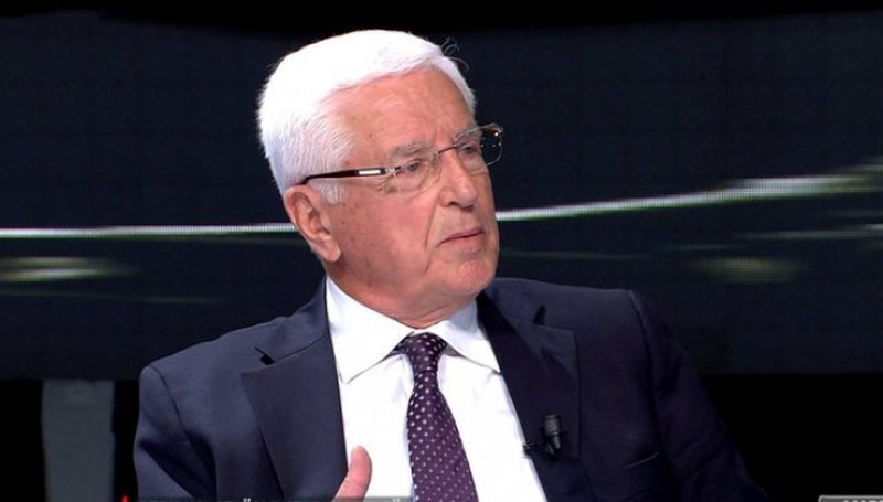 “Gjyshja ime mbante gjithmonë pistoletë me vete”, Neritan Ceka bën deklaratën e papritur në mes të emisionit 800 0 6056efee62377