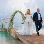 Zyrtarisht të martuar! Fjolla jo vetëm që tha “Po”, por veshi edhe fustanin e bardhë në Maldive! 1 8A7158EC D1B9 485C 9D64 2683714DA185 600x400 1