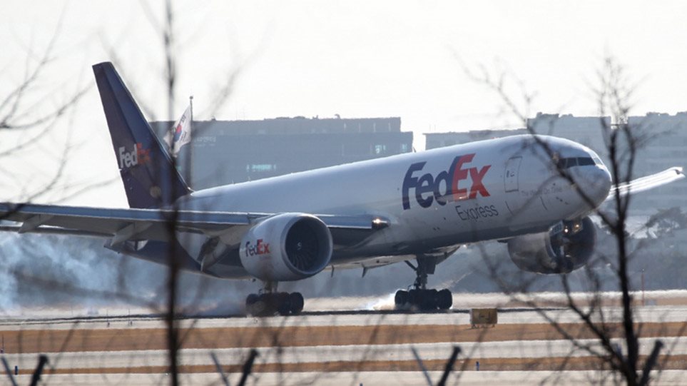 Greqia hap fluturimet me vendet e rajonit, njerëzit do të lejohen të udhëtojnë pa pasur nevojë të bëjnë test Covid-i AVION