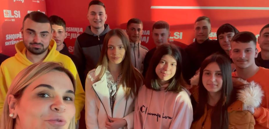 Kryemadhi takim me të rinjtë: LSI-ja do ta thyejë në mes Lushnjen Monika Kryemadhi 1