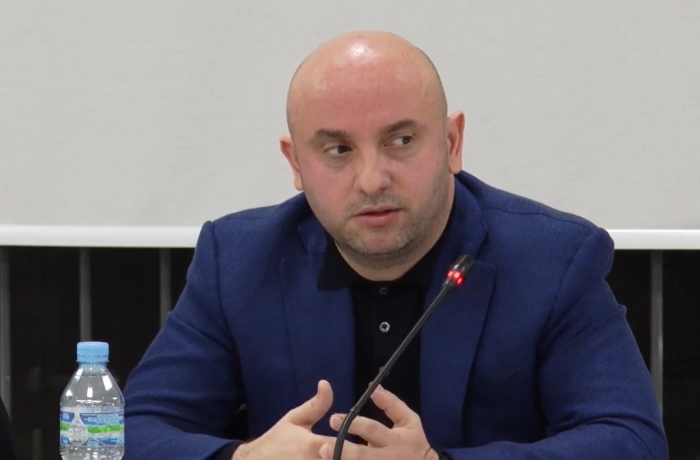 Pas 17 vitesh ndryshohet përfaqësuesi ligjor i PS-së në KQZ, ja emri që zëvendëson Salianjin Perfaqesuesi i PS ne KQZ Eridian Salianji