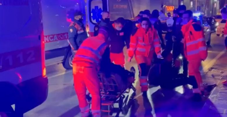 Korçë/ Goditën dy infermierë, vihen në pranga 4 autorët e dyshuar të ngjarjes ambulance
