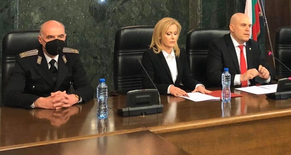Si vodhën spiunët rusë sekretet e NATO-s dhe BE-së nga Bullgaria bull2