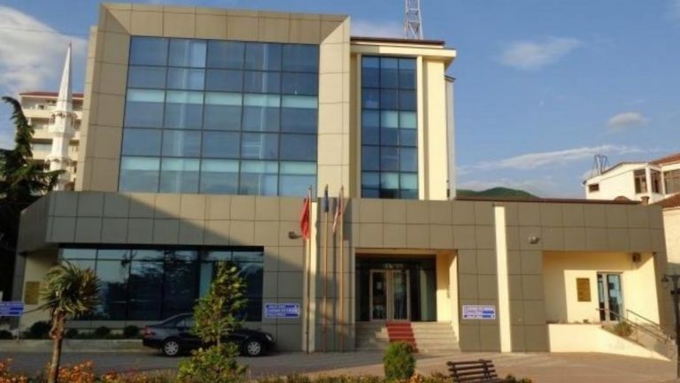 Covid-19/ Mbyllet Gjykata e Pogradecit deri në 17 mars për shkak të infektimeve gjykata