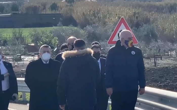 Rama poston foton, ja si do të quhet spitali i ri i Fierit rama fier spitali memorial