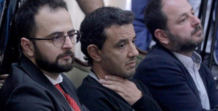 Reagon minatori: Nuk jam deputet, Nisma Thurje më keqpërdori foton treshja e thurjes 739x375 1