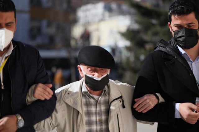 Vlera e jetës përmes fotove, Rama: Dashuri në kohërat e vaksinës vaksine 5