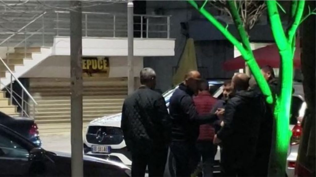 Listat e kandidatëve në zgjedhje, debate në kryesinë e PD në Vlorë. Flitet për dorëheqje të Bujar Leskaj vlora111 1024x576 1