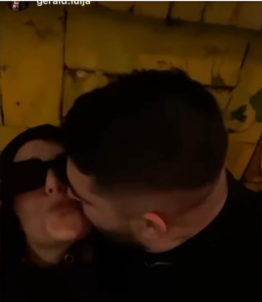 173148935 257563159406637 1449506996165390958 n 887x1024 2