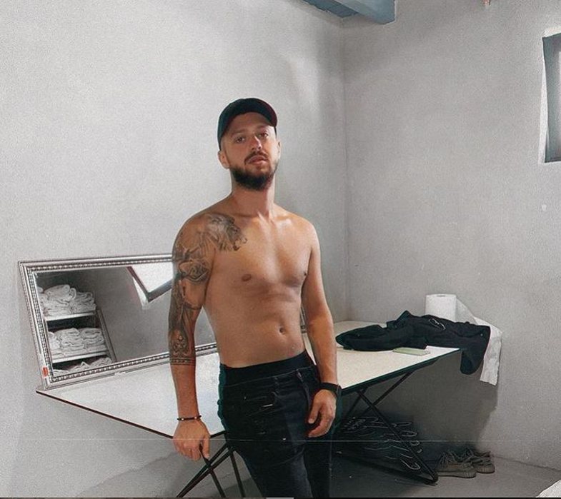 Dafina Zeqiri dhe DJ Geek ndajnë me fansat një çast intim mes tyre (Foto) 785 0 5d231e2d0b0c6