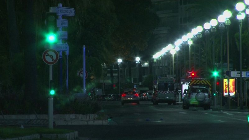 Dyshohet se ndihmoi në masakrën e Nicës ku humbën jetën 86 njerëz, VOA: arrestohet 28-vjeçari shqiptar 800 0 9fb454f0bf2f24bedb4c9e150f4fe4b0