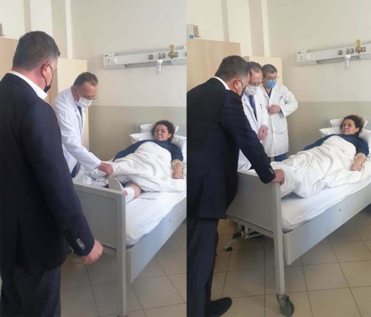 Balla viziton efektiven e “Shqiponjave” që mbeti e plagosur në Elbasan, ja gjendja e saj Balla