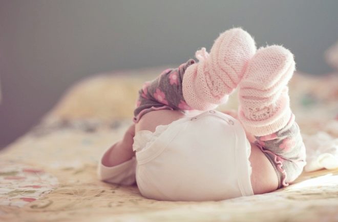Këshilla nga Lira Gjika/ Si ta mësosh fëmijën tënd të heqë dorë nga pelenat? Bebe me pelena