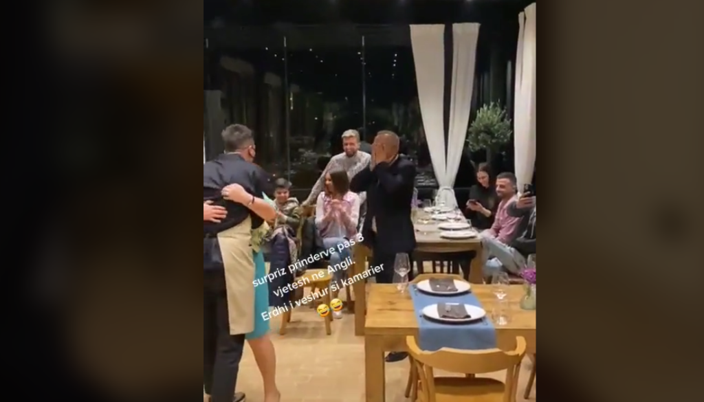 Momenti i perqafimit