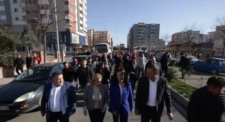 Kryemadhi publikon videon: 25 prilli referendum! Bashkë do e përmbysim Rilindjen! Screenshot 4 5 770x420 1