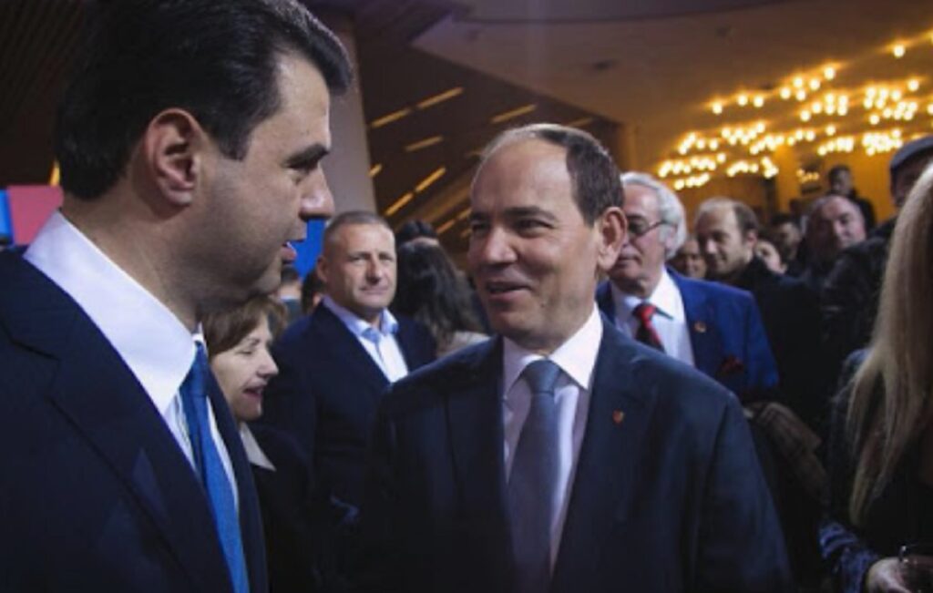 Basha “çimentohet” në krye të PD, zbulohet mesazhi për demokratët, të shtunën largohet Nishani nishani basha