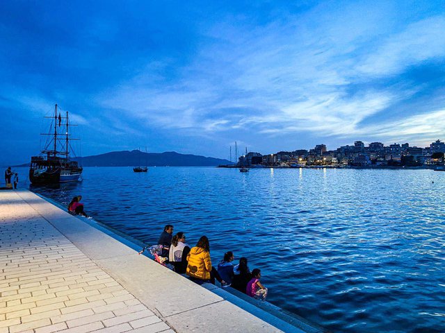 FOTOT/ Rama publikon pamjet nga shëtitorja e re e Sarandës 9 saranda 9