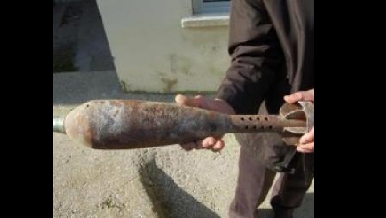 Shpërthen predha, plagoset fermeri duke punuar tokën në Maliq 1530983764 predhe