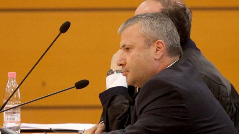 Personi që u gjet i vdekur në makinën e tij në Vlorë është vëllai i ish-kreut të Gjykatës i shkarkuar nga vettingu 60b21e0a7b742Lazaj