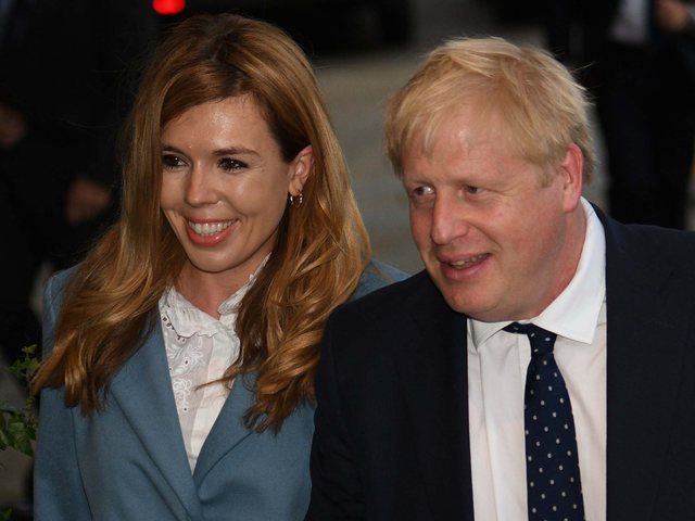 Boris Johnson martohet në fshehtësi, kjo foto po qarkullon me shpejtësi në rrjet 640 0 60b36b9d6b920