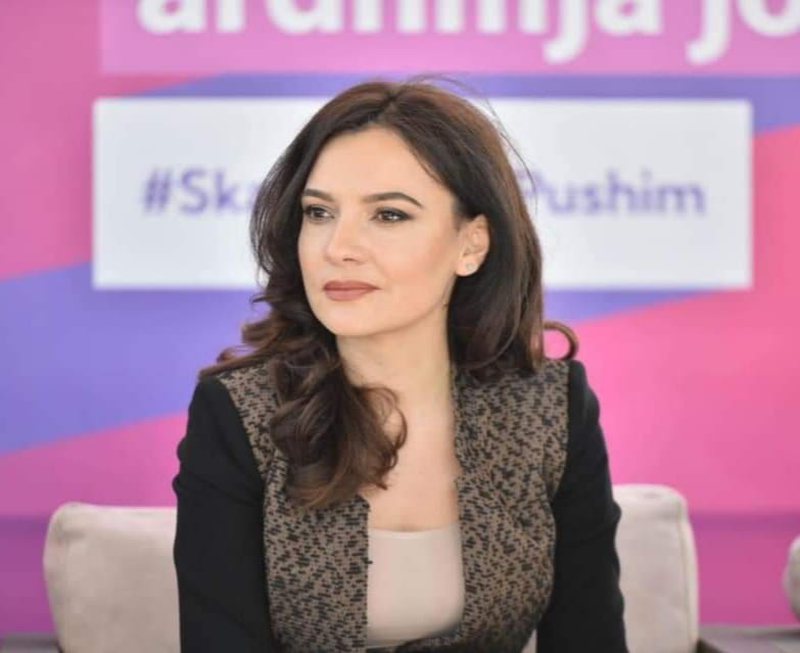 “Meta është vetëshkarkuar”, ministrja Spiropali paralajmëron goditjen e fortë për Presidentin: S’mund të fusë në konflikt Shqipërinë me ndërkombëtarët! 800 0 60929d2db9ab3