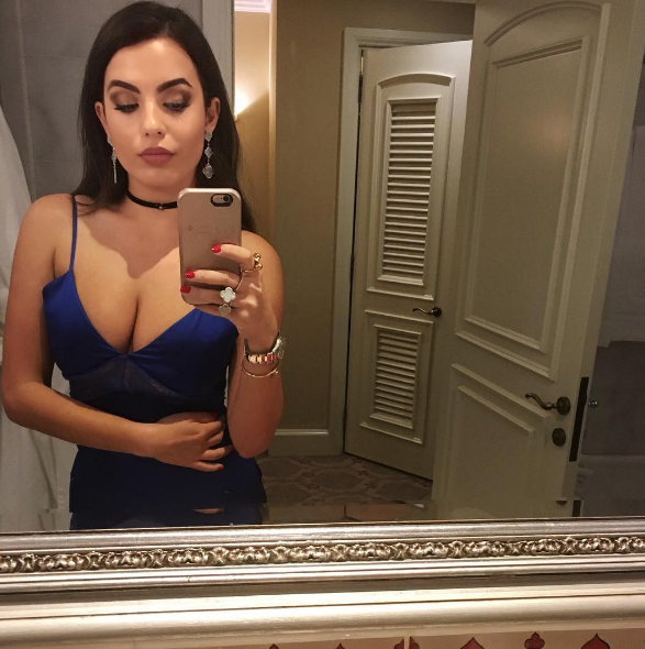 Armina Mevlani 8