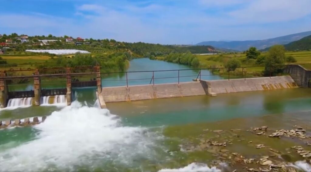 Rama poston pamjet e ujësjellësve bujqësorë në zonën e Lushnjes dhe Divjakës Capture 306