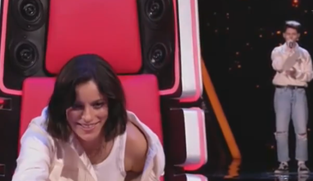 Ngriti në këmbë gjithë publikun me zërin e tij të mrekullueshëm, 15-vjeçari shqiptar shkëlqen në ‘The Voice Kids’ në Gjermani Sefidin Xhemaj gjermani