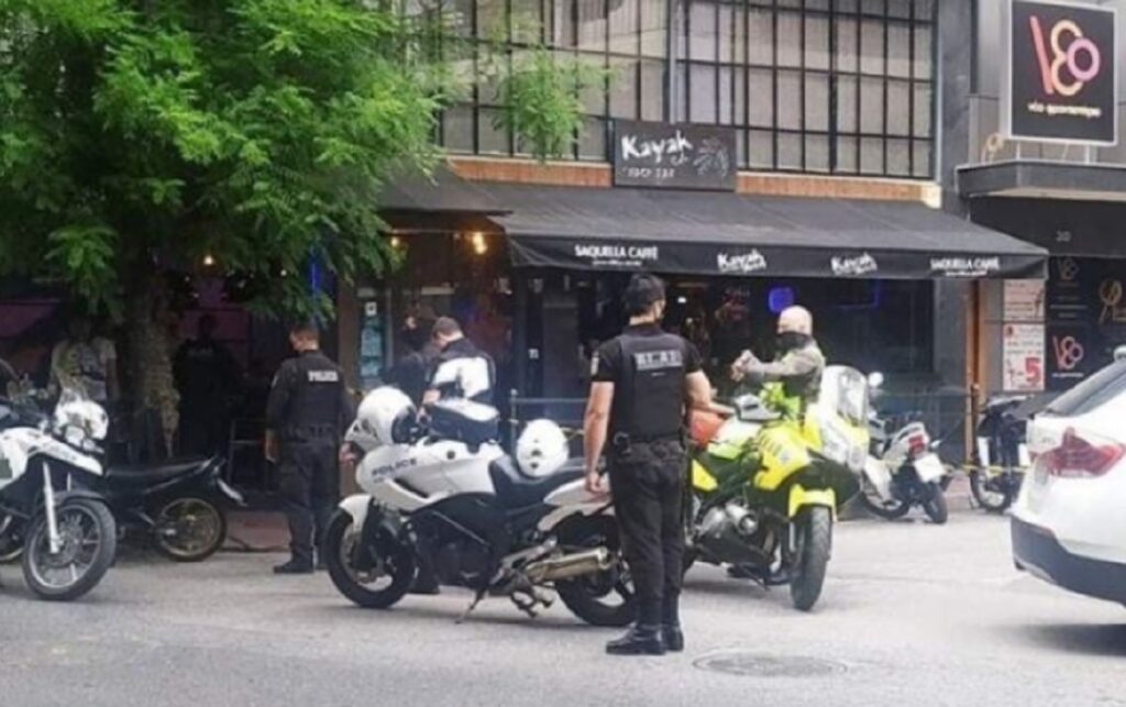 Sulmohet me bombë molotov komisariati i Akropolit, zbardhen detaje athin