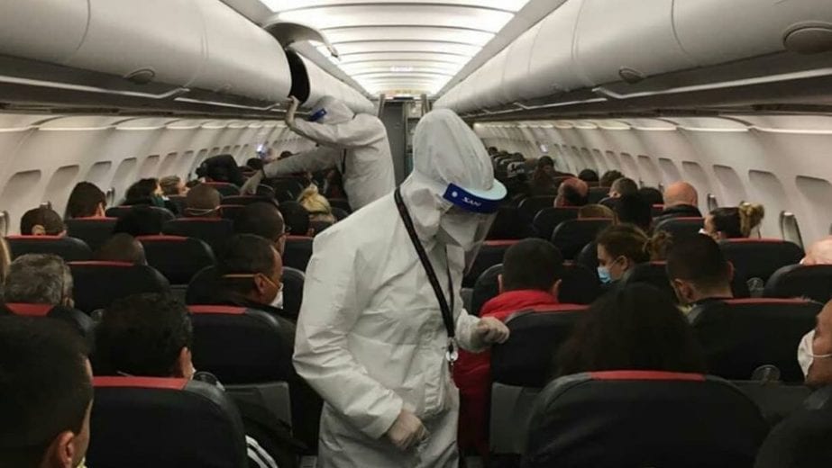 Doni të udhëtoni drejt Italisë apo anasjelltas? Ja cilat janë 7 kushtet që duhet të plotësoni (Nga pasja e një partneri stabël te tamponi i detyruar) avion