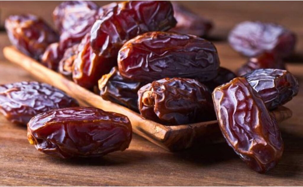 Hurmat arabe, dy herë më shumë kalium sesa bananet hurma arabe
