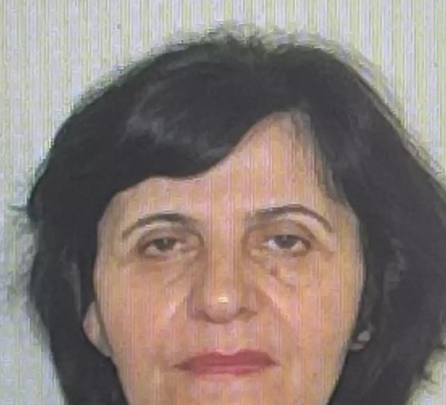 lili 640x767 1 1