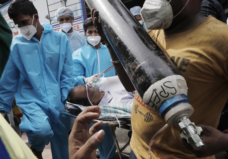 Nuk kishte aparaturë oksigjeni, vajza i bën frymëmarrje artificiale nënës me Covid-19 oxygen india